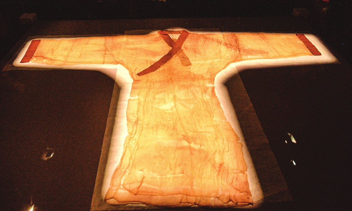 han dynasty ancient silk garment